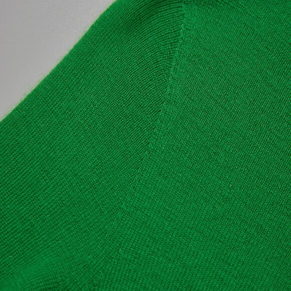 CHICJOC Green 100% Timeless Cashmere Sweater Size 40 - Picture 5 of 9